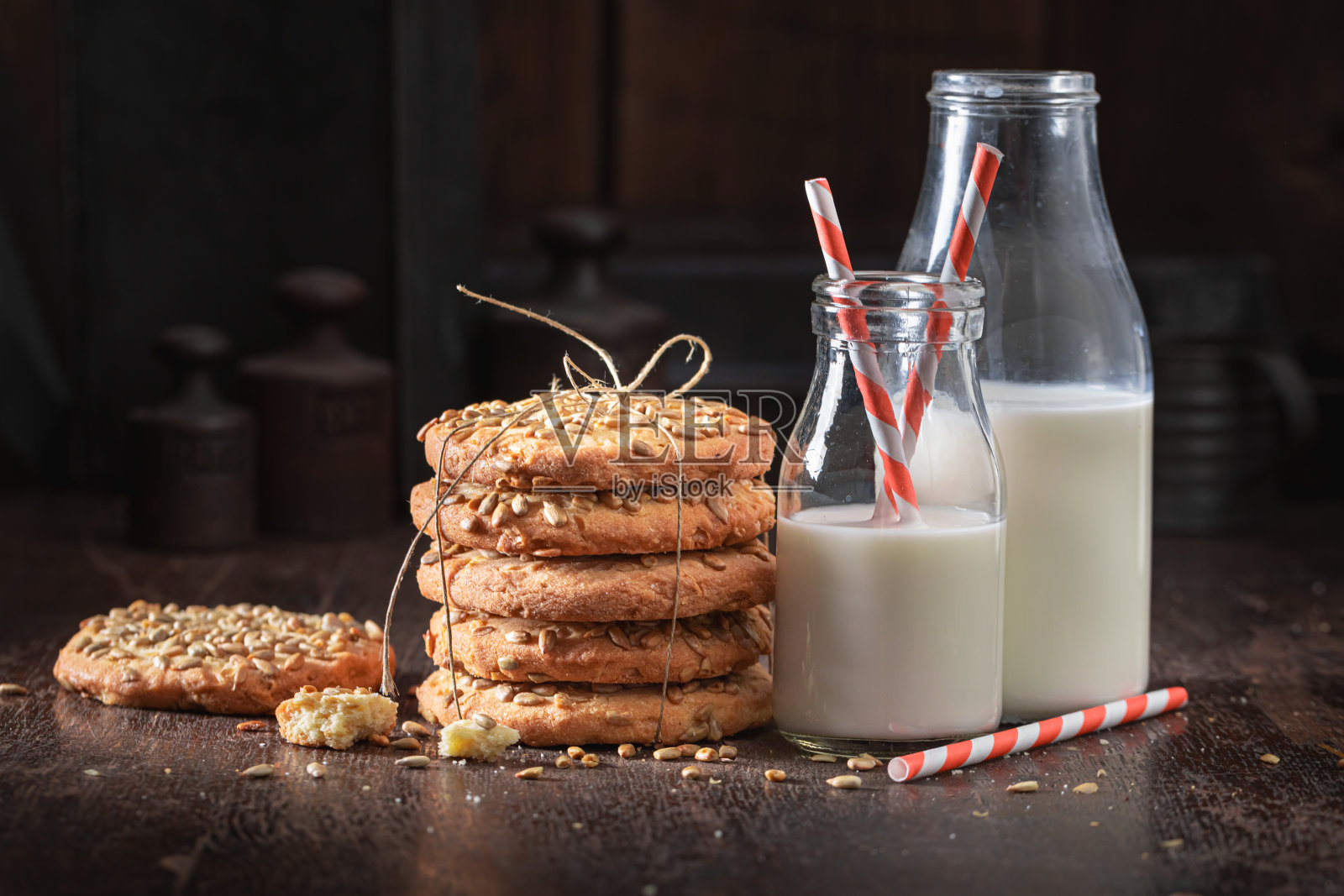 美味的葵花籽饼干作为甜点。照片摄影图片