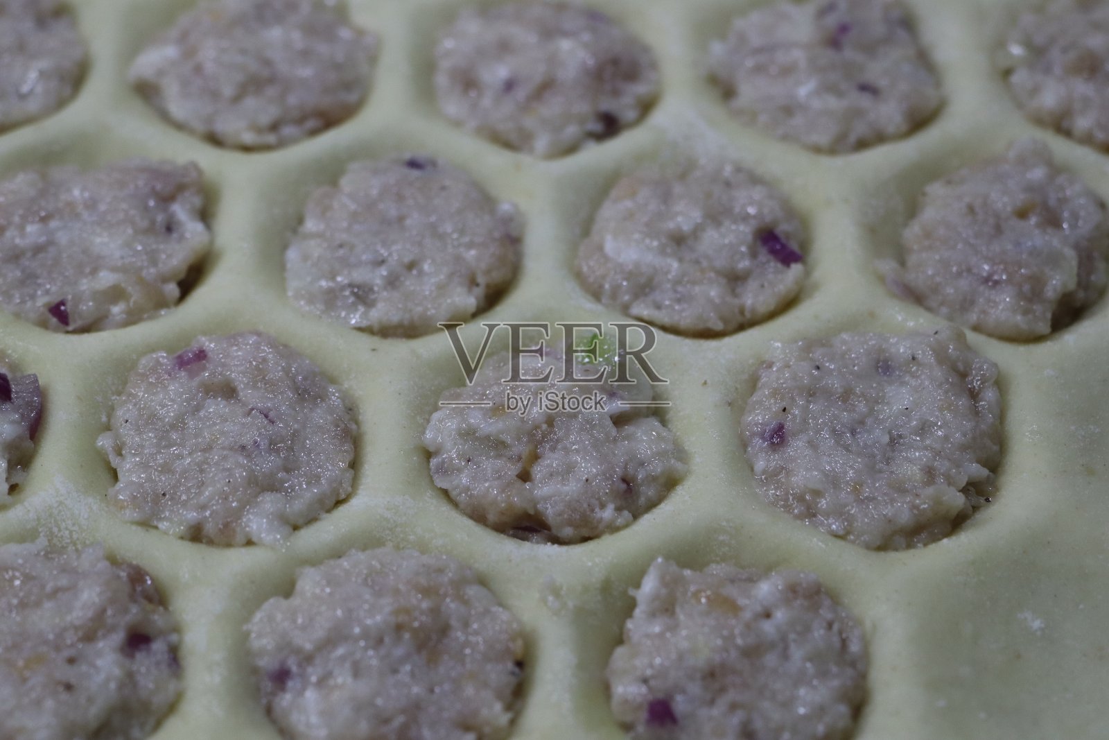 天然菜肴食谱上特写托盘肉丸照片摄影图片