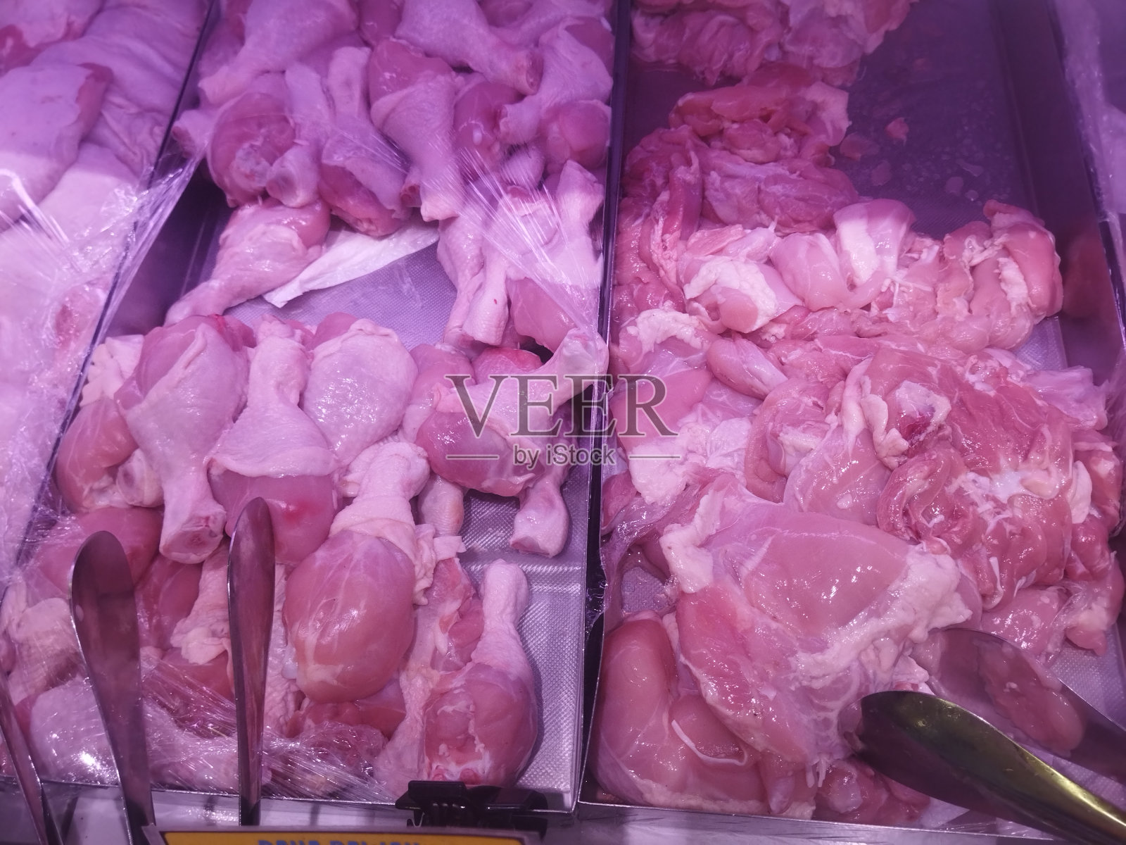 新鲜的生鸡肉照片摄影图片