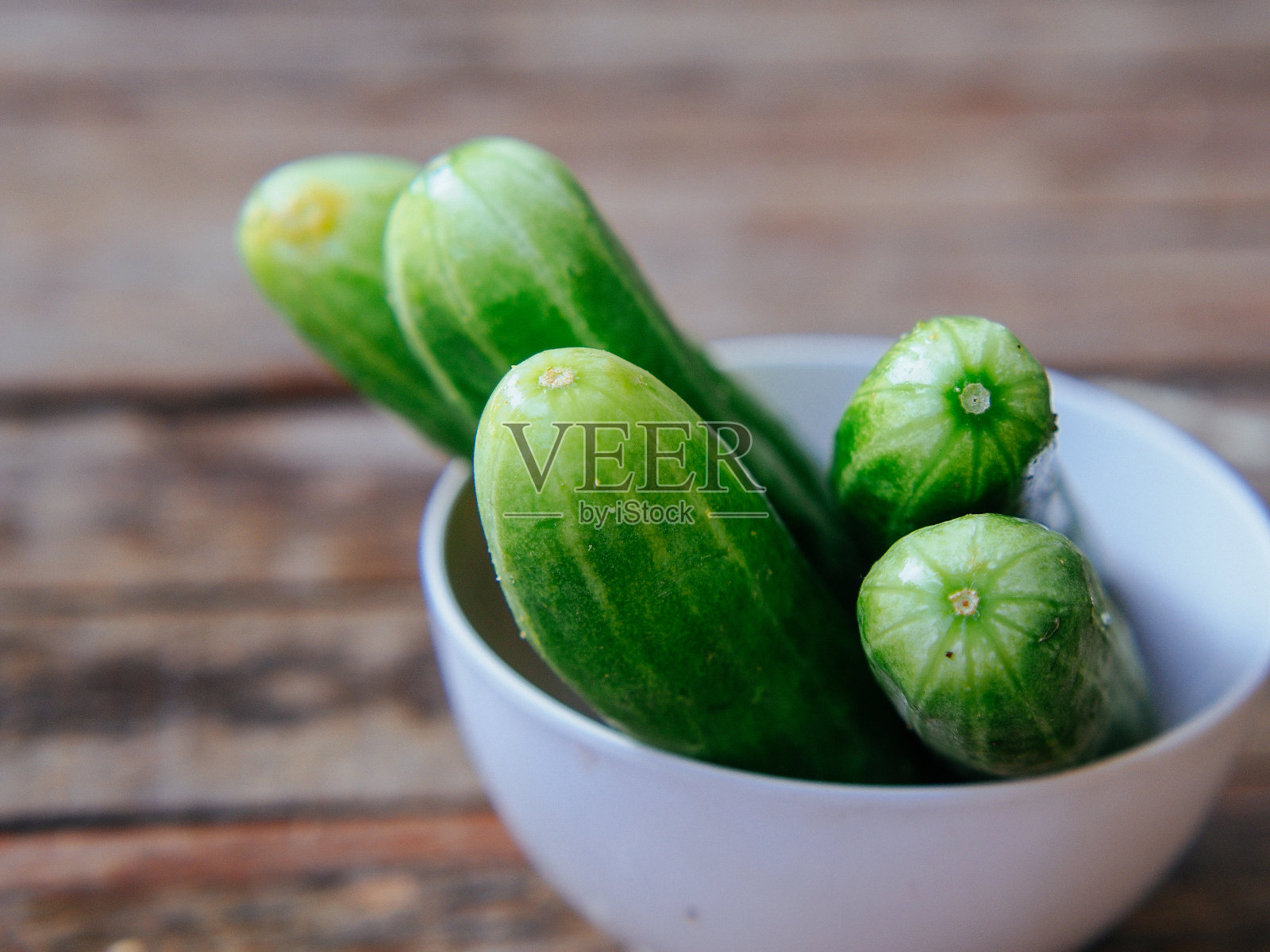 鲜小黄瓜照片摄影图片