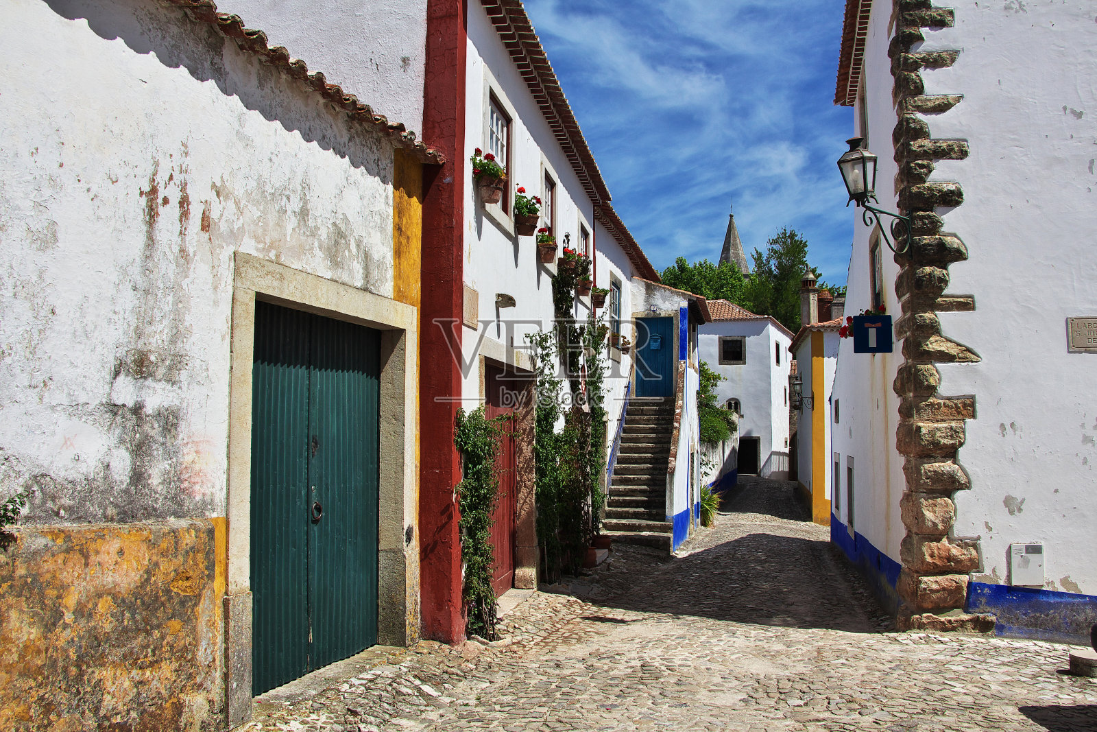 葡萄牙奥比都斯古城的古老街道照片摄影图片