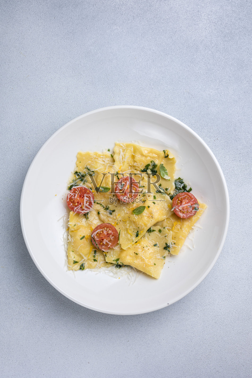 餐厅里美味的意大利饺子。近距离照片摄影图片