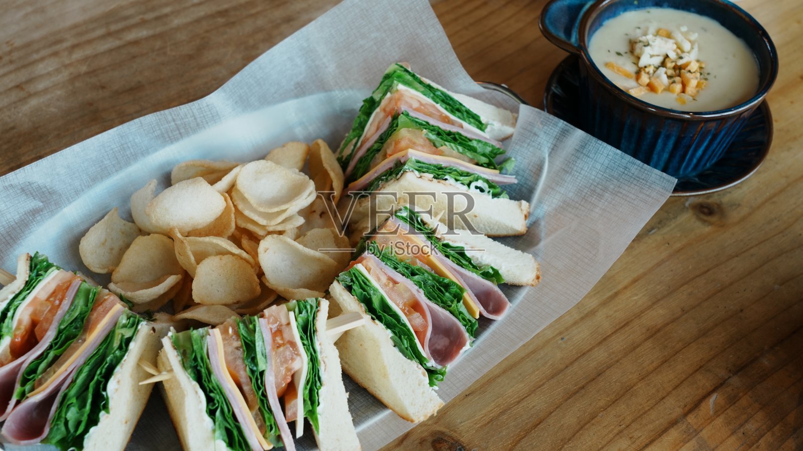 新鲜蔬菜三明治照片摄影图片