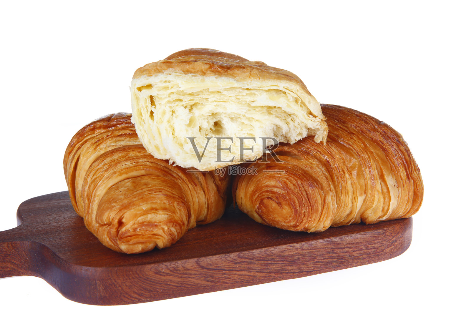 背景是新鲜的羊角面包照片摄影图片