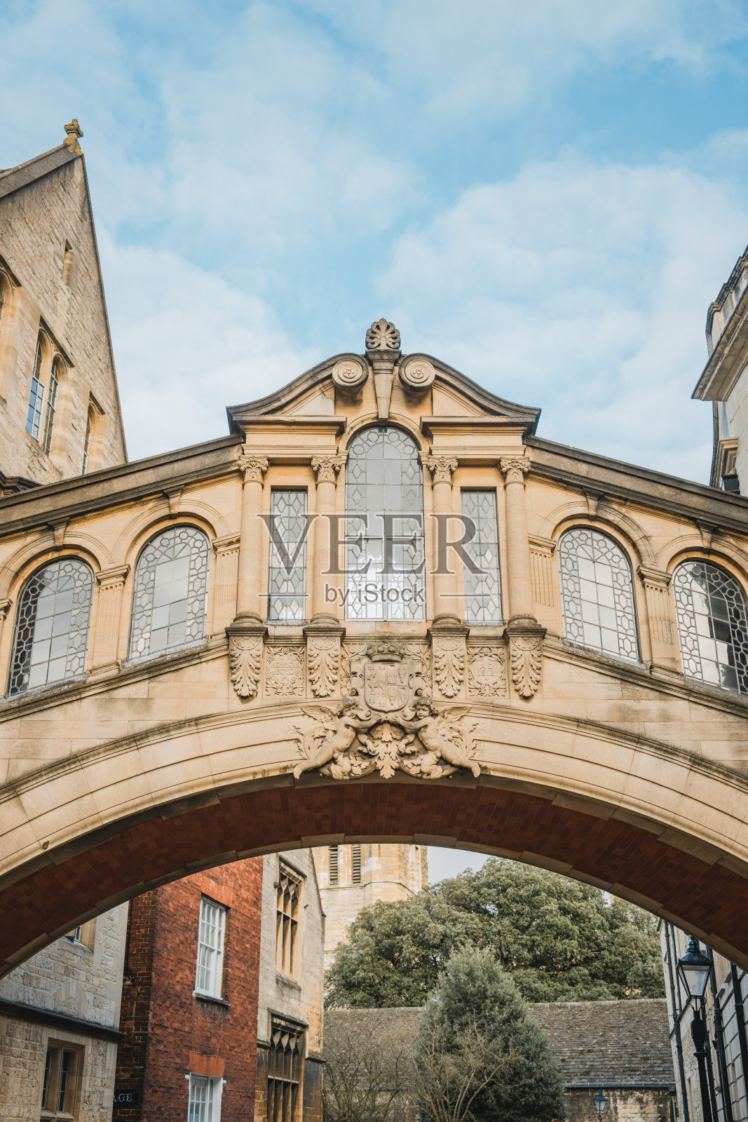 赫特福德桥是英国牛津最著名的叹息桥照片摄影图片
