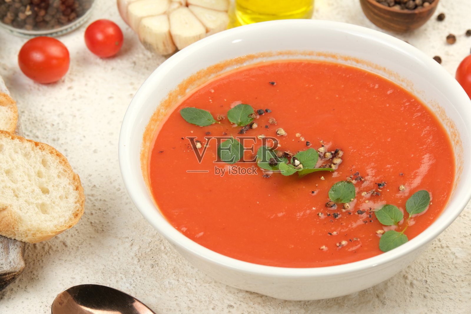 一碗西红柿汤照片摄影图片