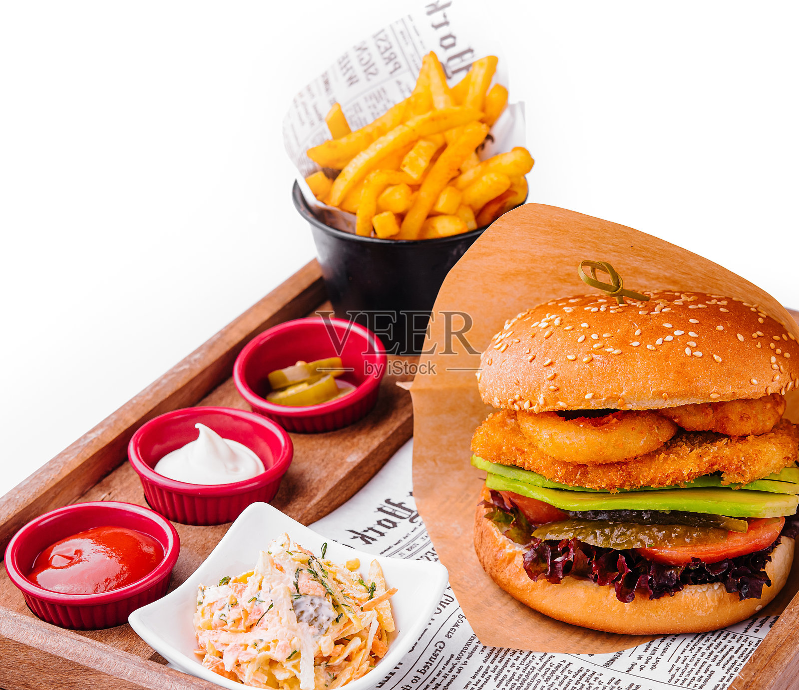 美味海鲜鳕鱼汉堡配鱼排照片摄影图片