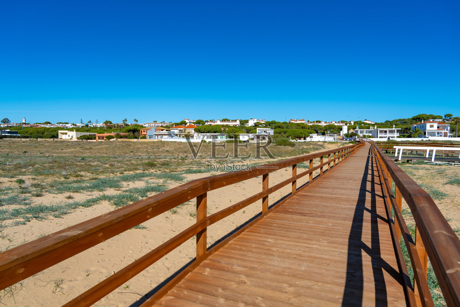 西班牙安达卢西亚韦尔瓦的马扎贡海滩照片摄影图片