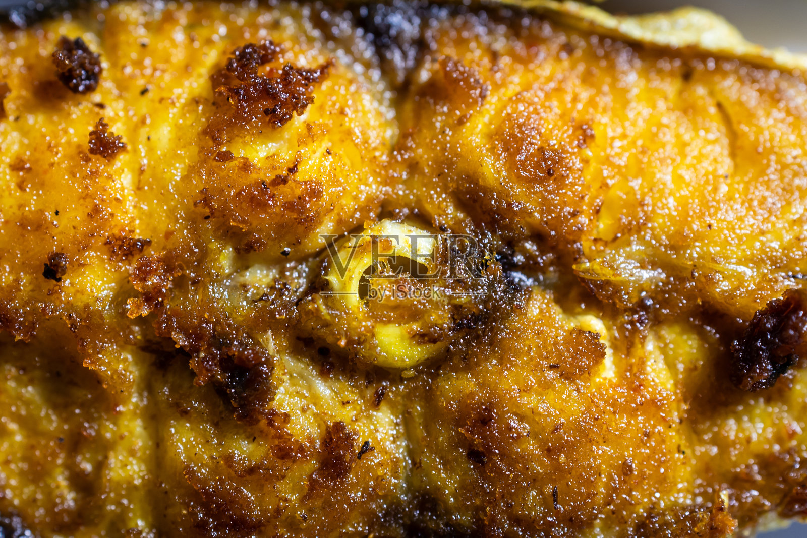 在家中从不同角度分离炸鱼近景拍摄照片摄影图片