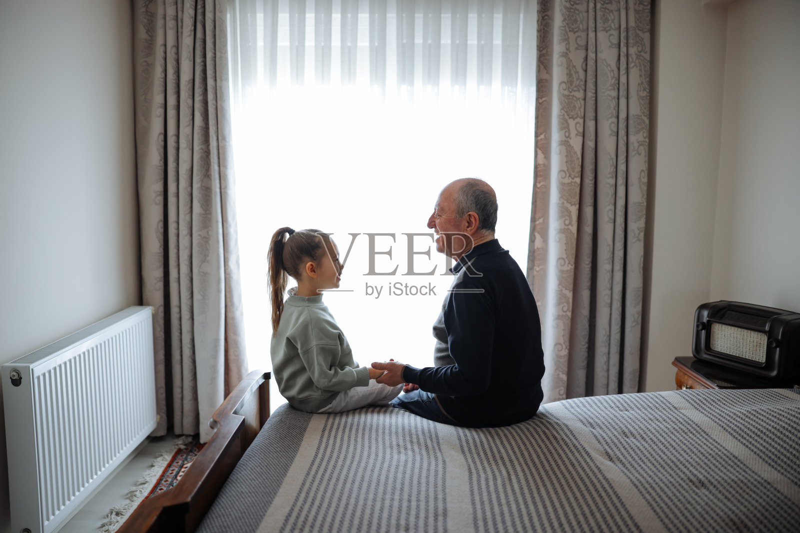 他们之间有一种特殊的联系照片摄影图片