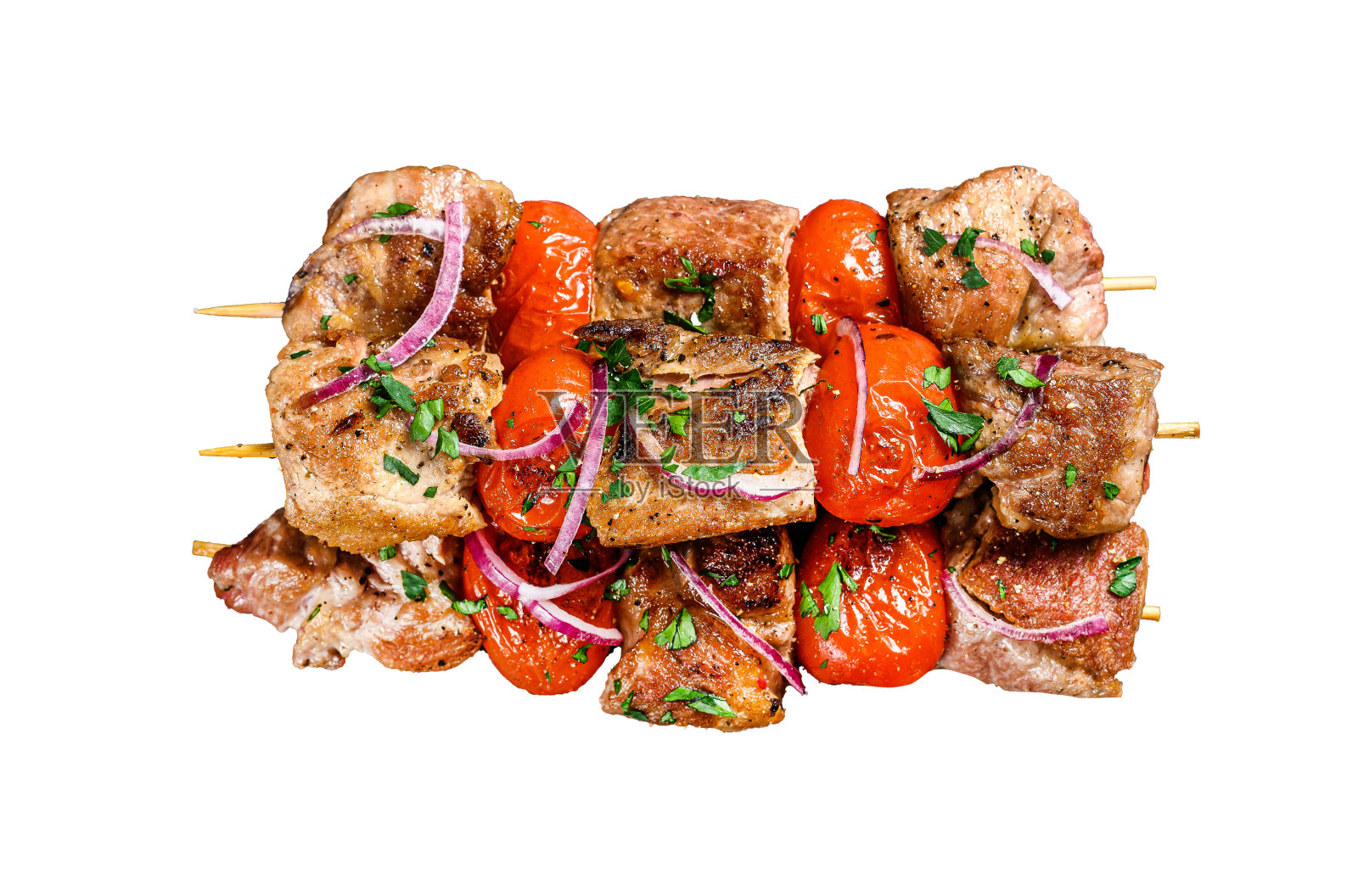 洋葱番茄羊肉串。烤肉串。孤立在白色背景上。前视图。照片摄影图片