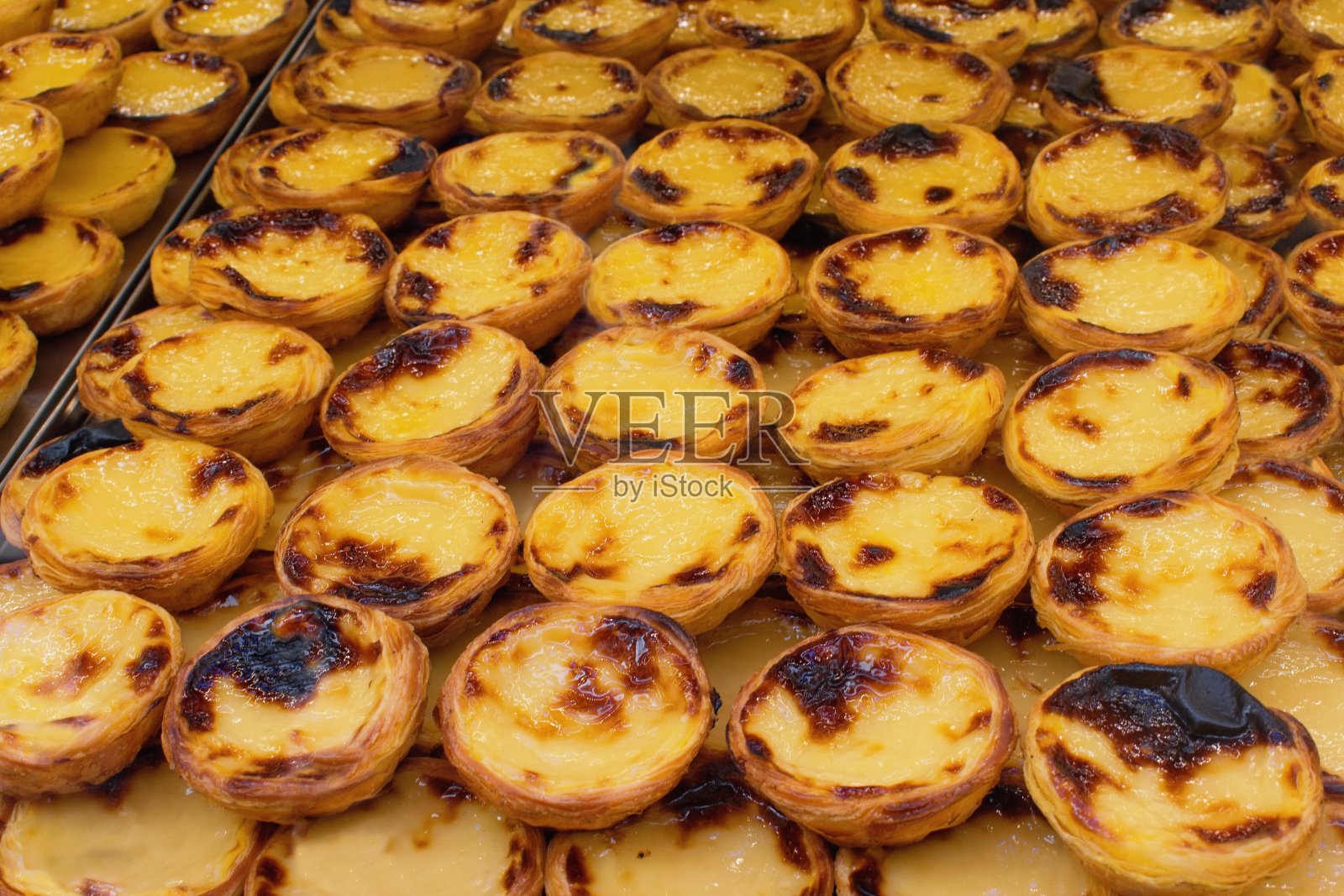 传统的葡萄牙蛋挞糕点照片摄影图片
