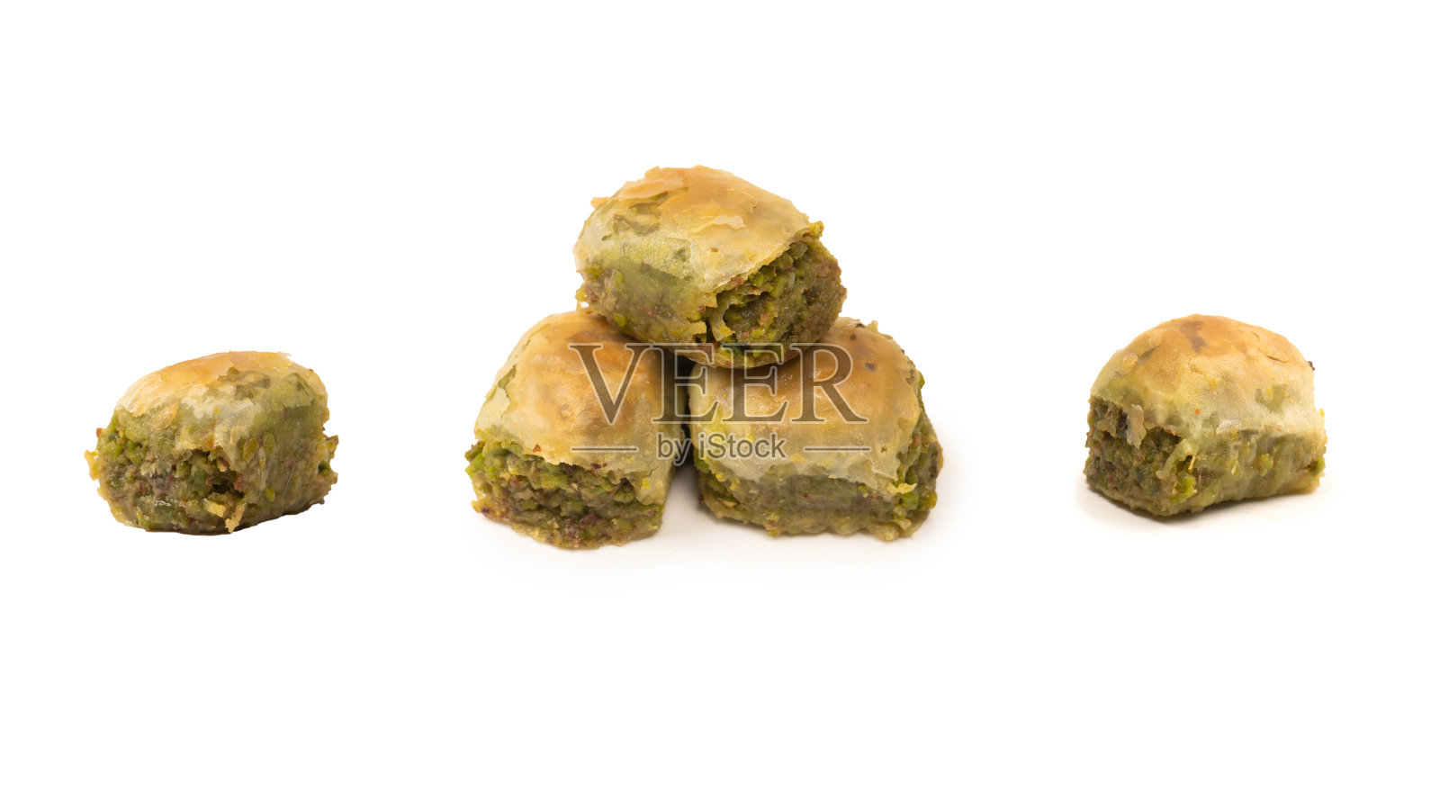 土耳其开心果baklava孤立在白色背景上。照片摄影图片