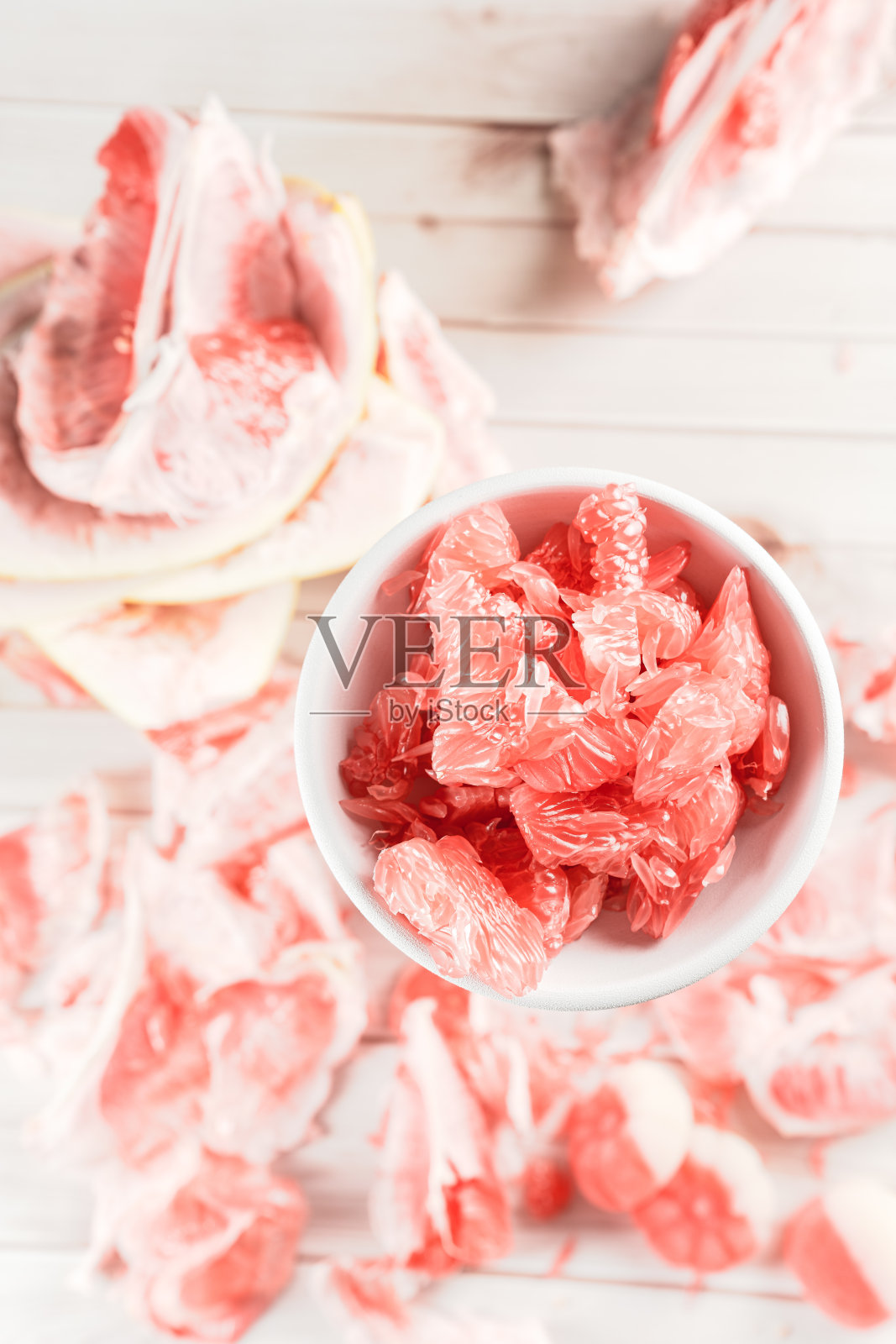 桌上的葡萄柚照片摄影图片