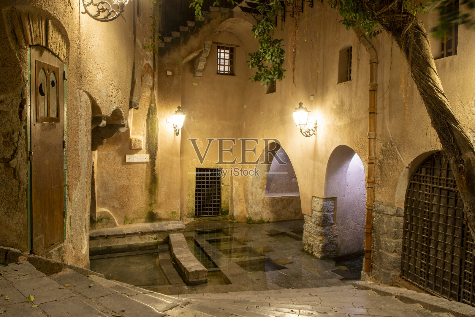 中世纪公共洗衣房照片摄影图片