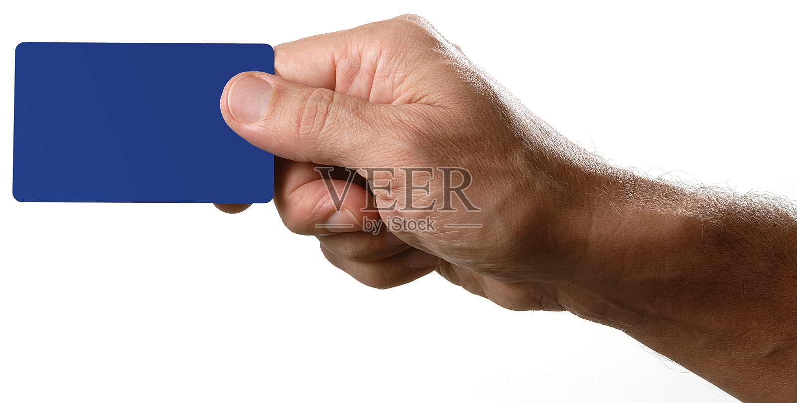 拿着一张空牌，白色背景上的镂空照片摄影图片