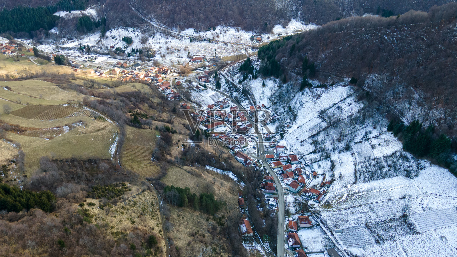冬季布热斯村鸟瞰图照片摄影图片