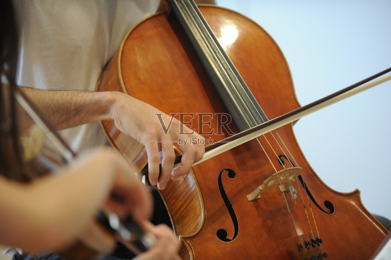 弦乐四重奏中的大提琴照片摄影图片