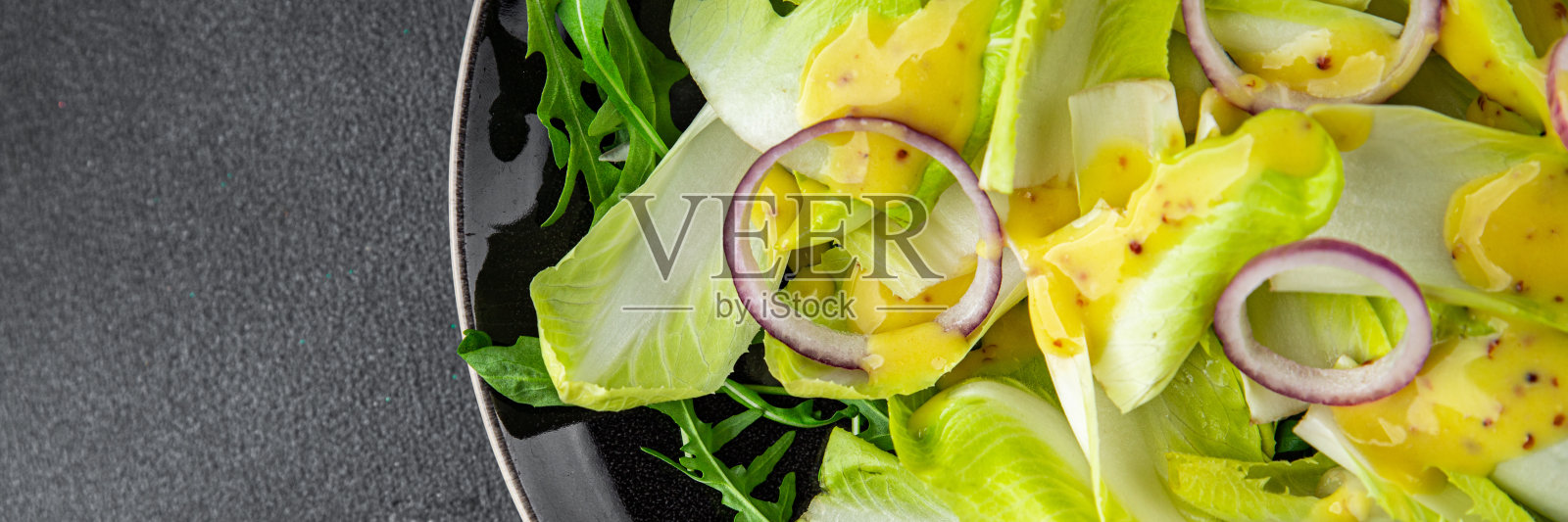 菊苣沙拉水果菊苣维生素绿色美味新鲜健康饮食烹饪开胃菜餐食品小吃在桌子上复制空间食品背景照片摄影图片