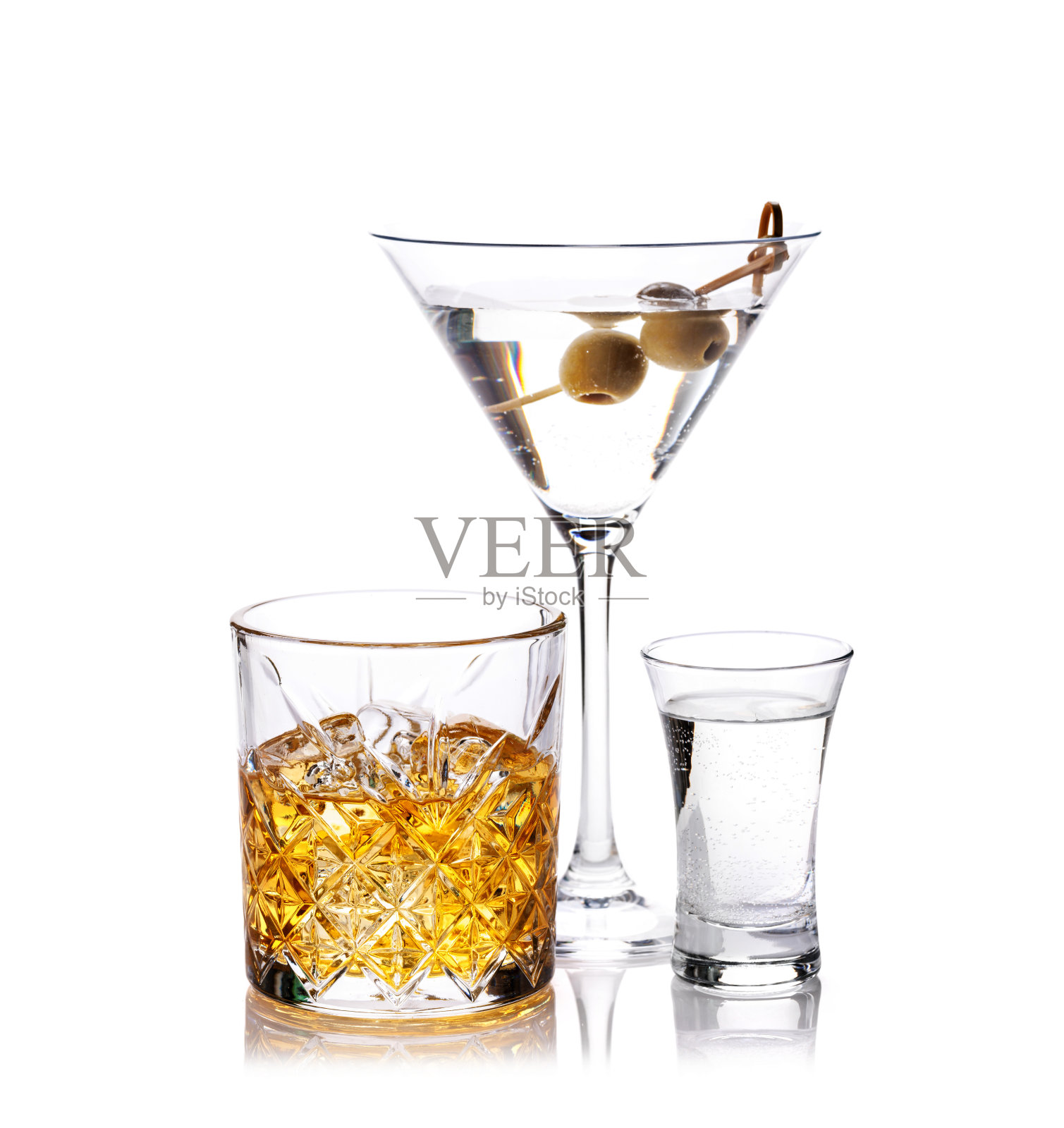 威士忌和鸡尾酒照片摄影图片