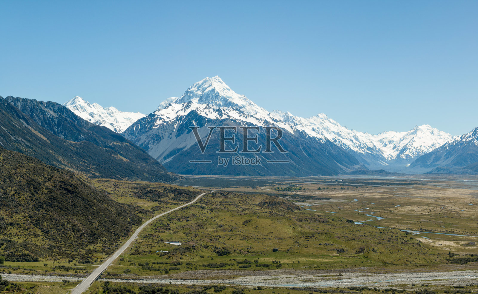 风景优美的南岛乡村公路通往库克山照片摄影图片