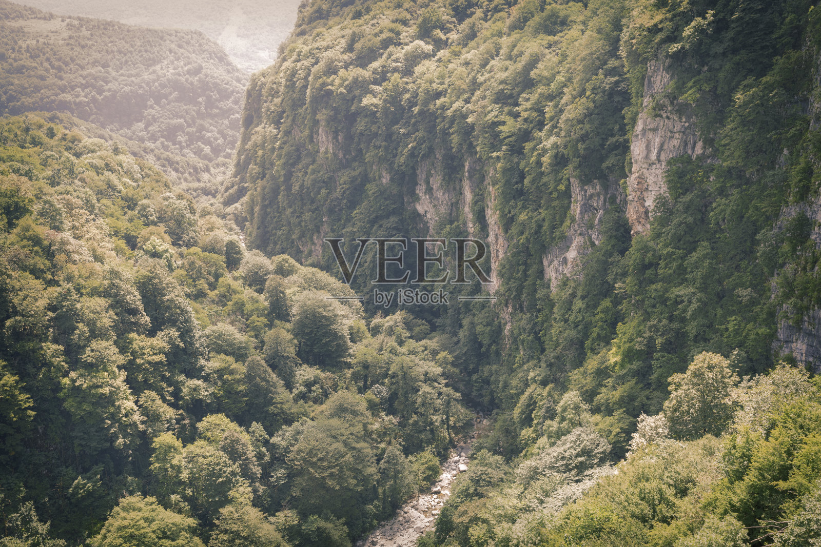 乔治亚州的Okatse峡谷照片摄影图片