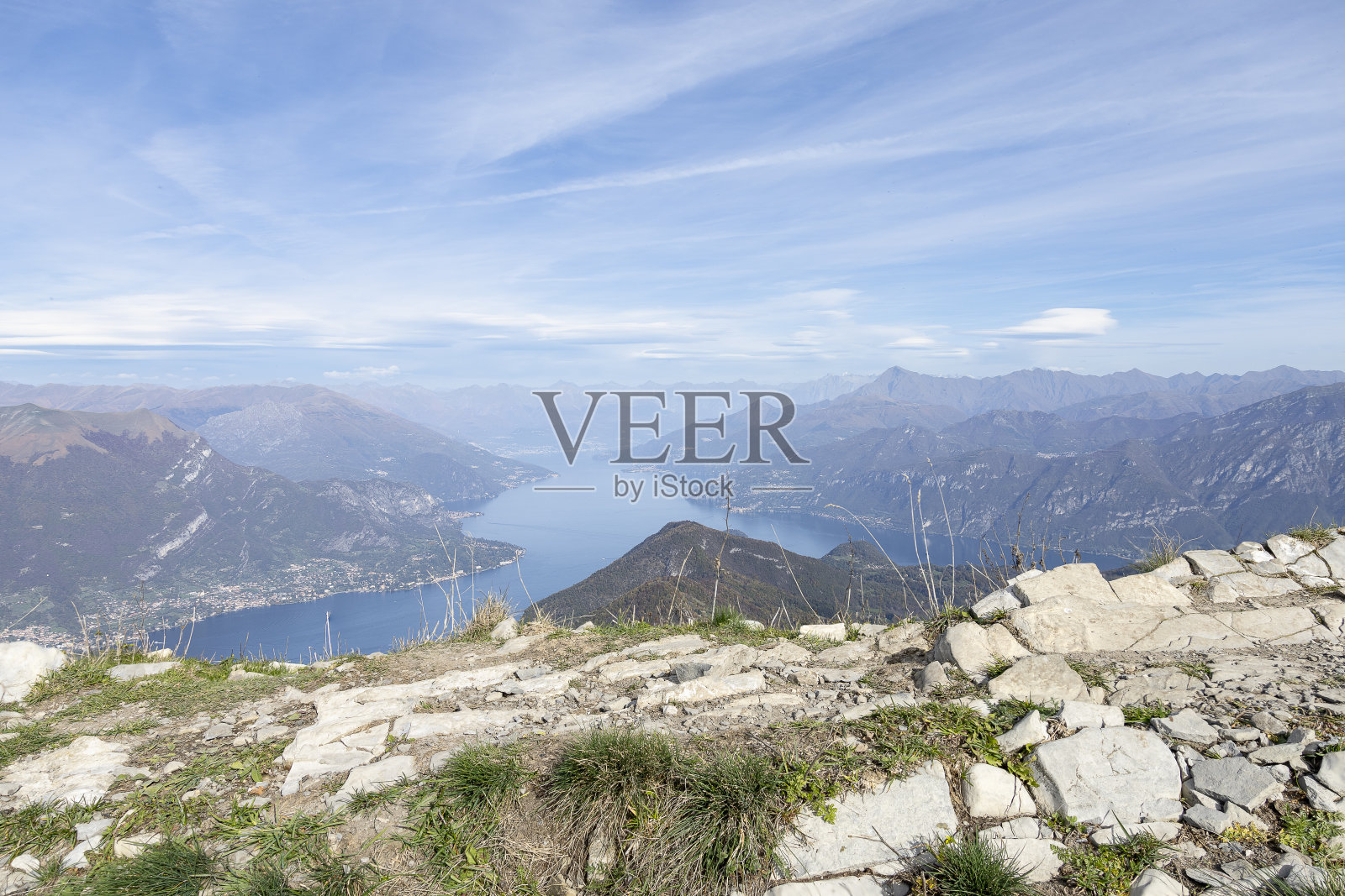 科莫湖。照片摄影图片