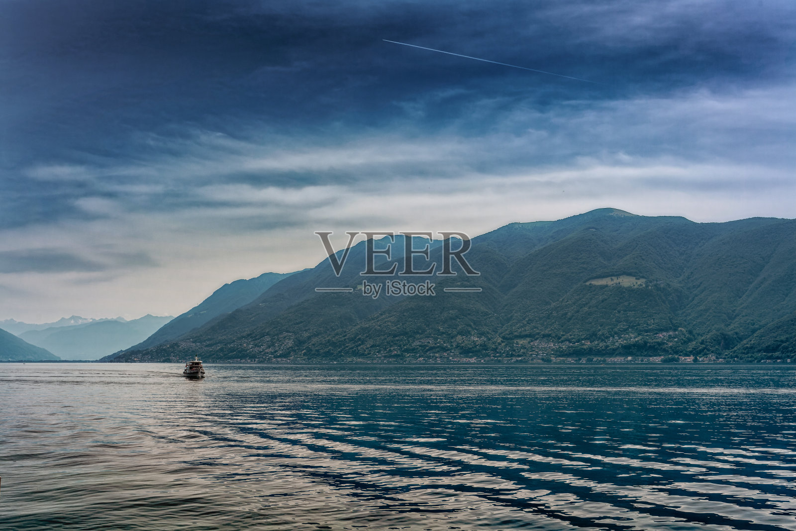 马焦雷湖-布里萨戈-提契诺-瑞士照片摄影图片