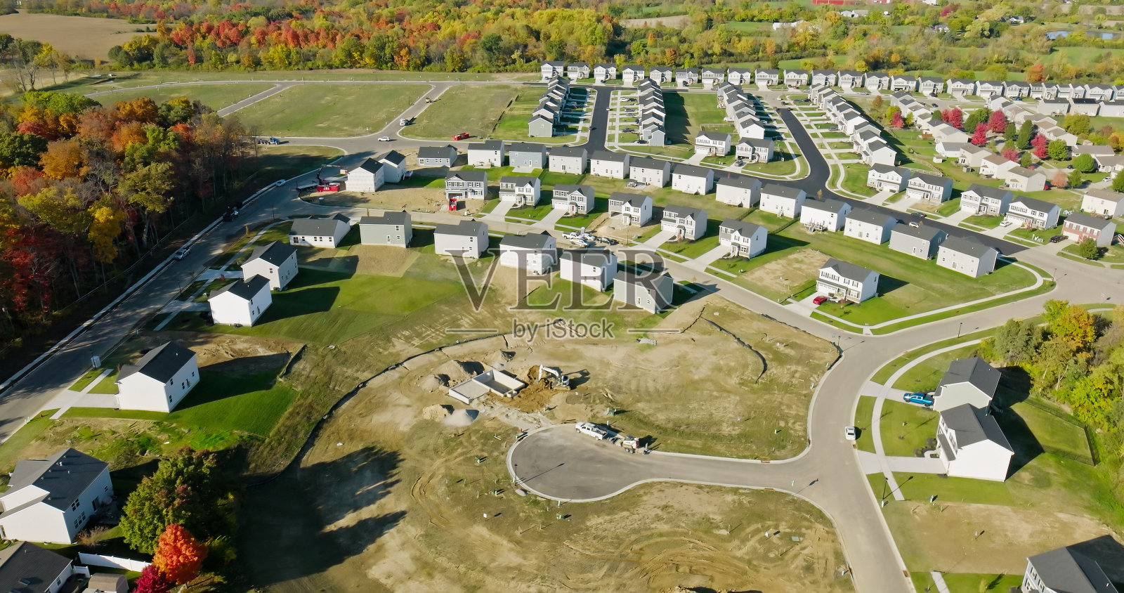 无人机拍摄的俄亥俄州米德尔敦居民区的死胡同照片摄影图片