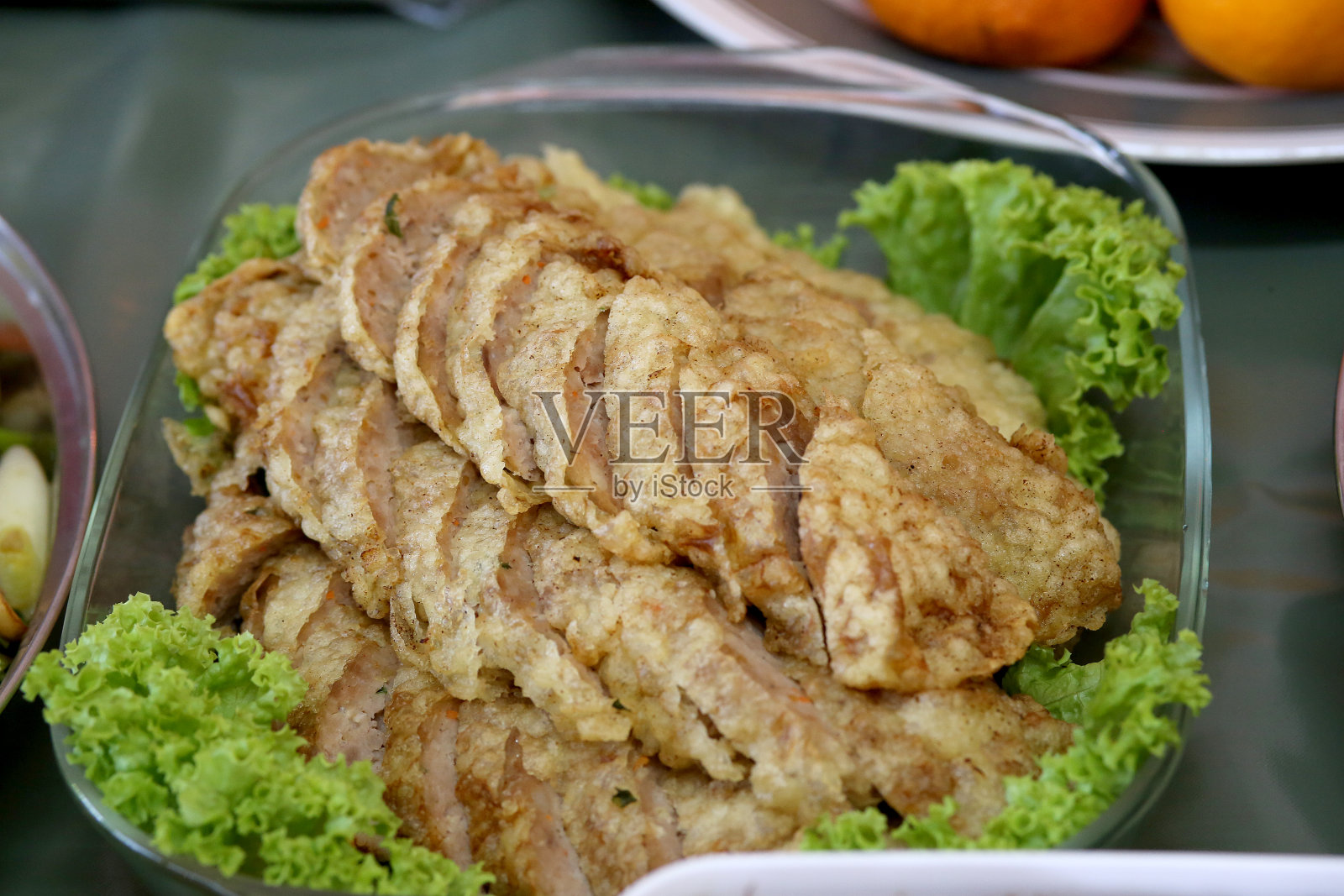 在家享用大餐照片摄影图片