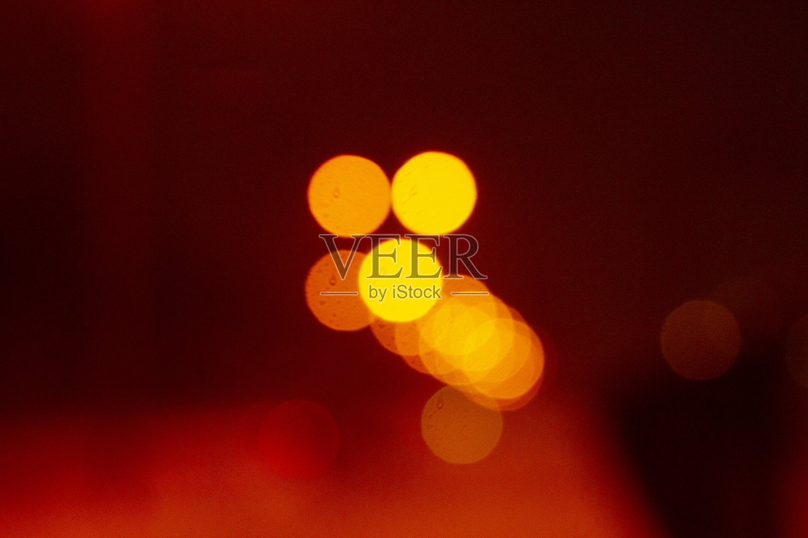 光点，从夜间照明散景。照片摄影图片