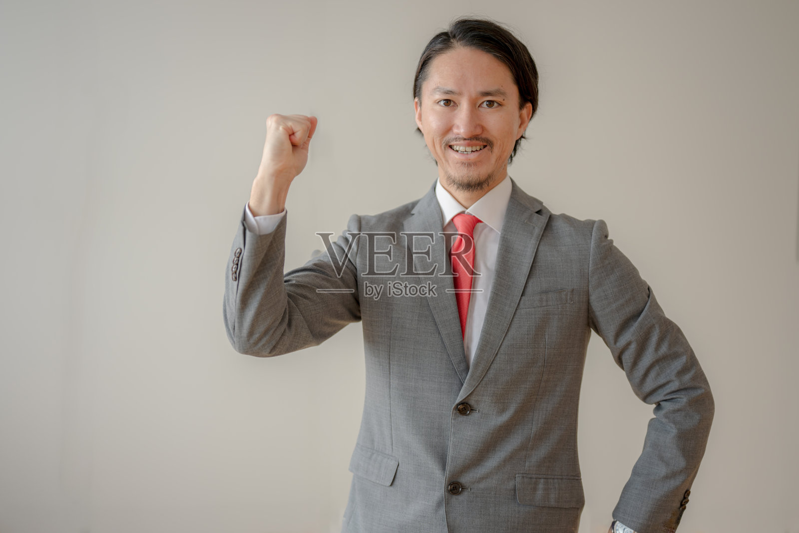 英俊的商人照片摄影图片