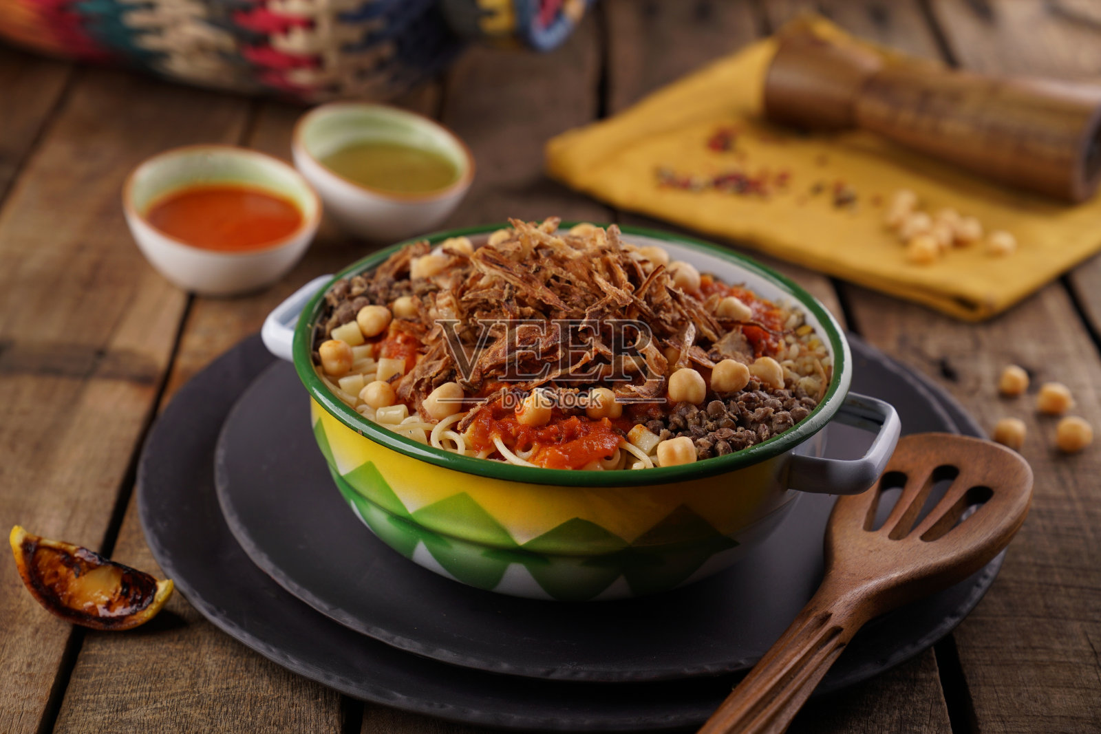 埃及Koshary美食图片：传统埃及美食照片摄影图片