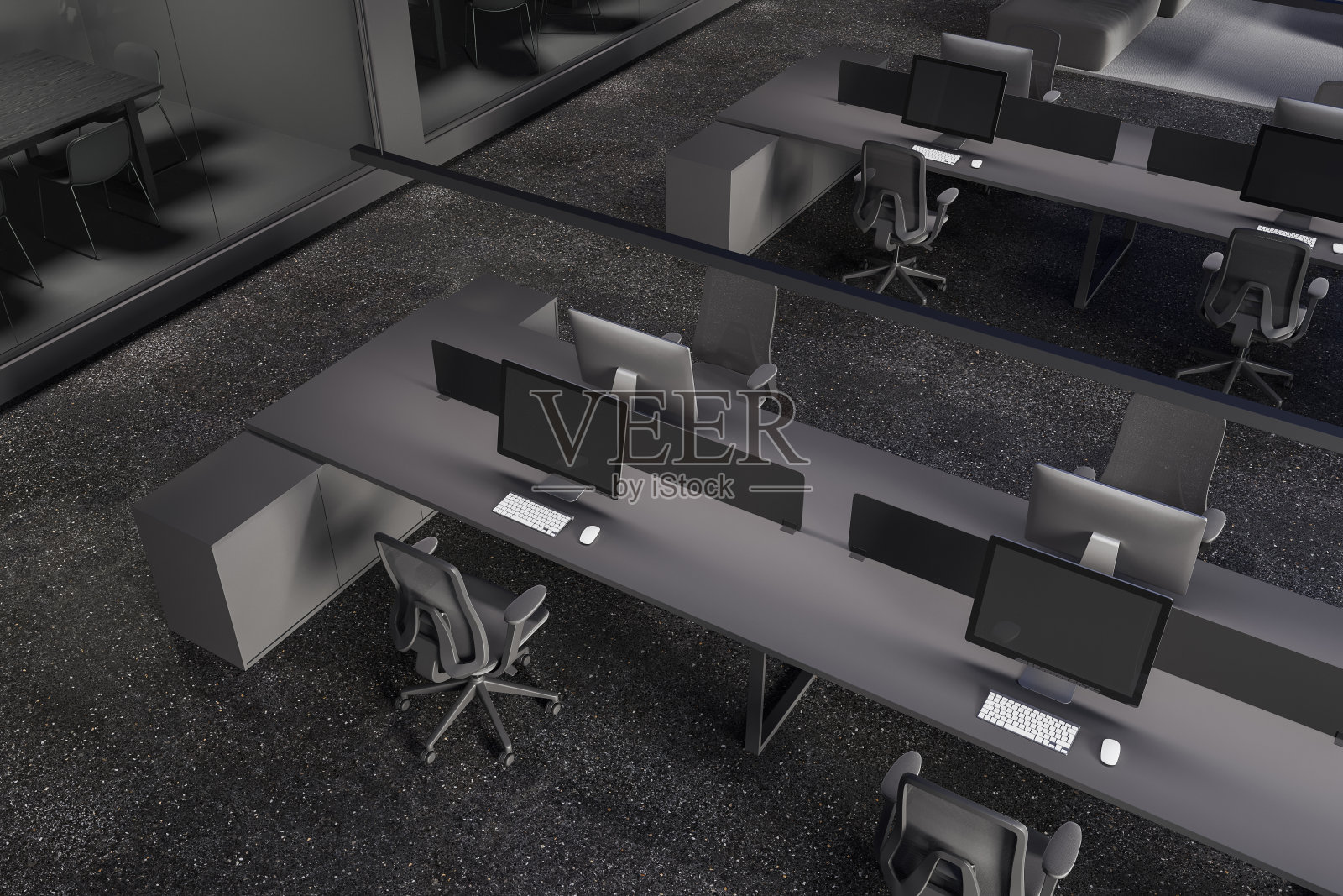 灰色办公室内部的俯视图，有联合办公和带家具的会议盒照片摄影图片