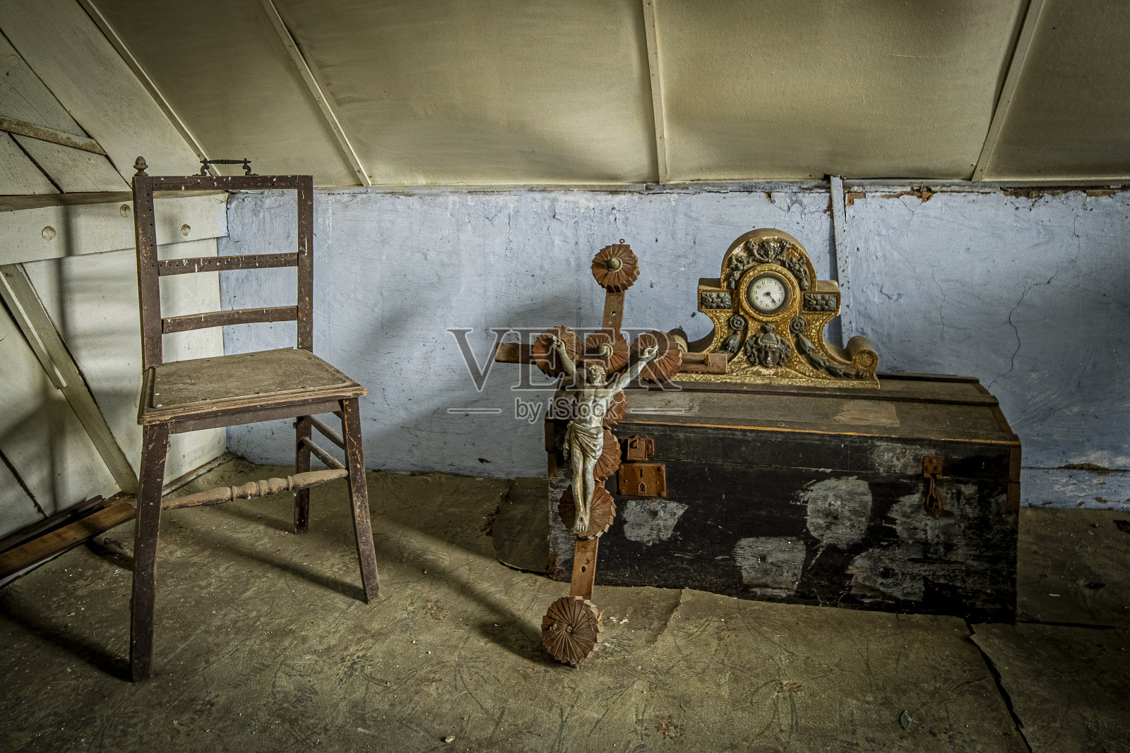 废弃的房子照片摄影图片