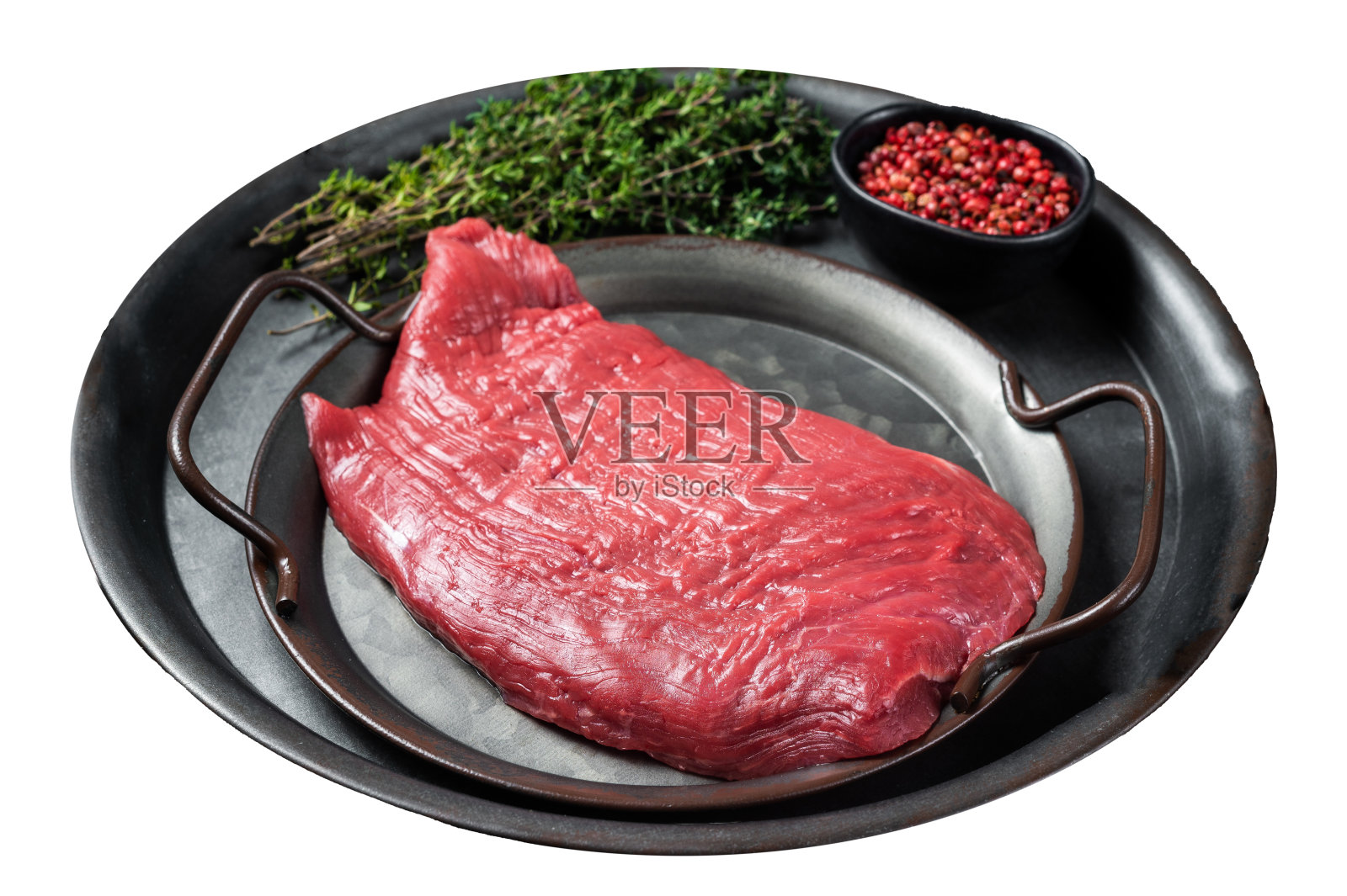 新鲜的生牛腩肉，牛排和烹饪材料。孤立在白色背景上。前视图。照片摄影图片