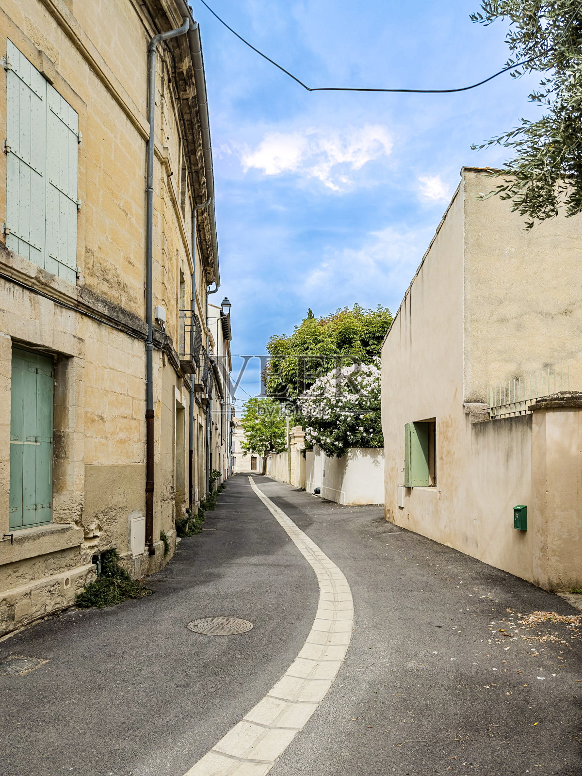 发现历史的本质:乌泽斯老村街景照片摄影图片