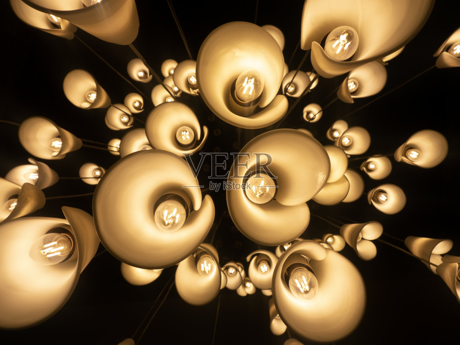 抽象现代吊灯照片摄影图片