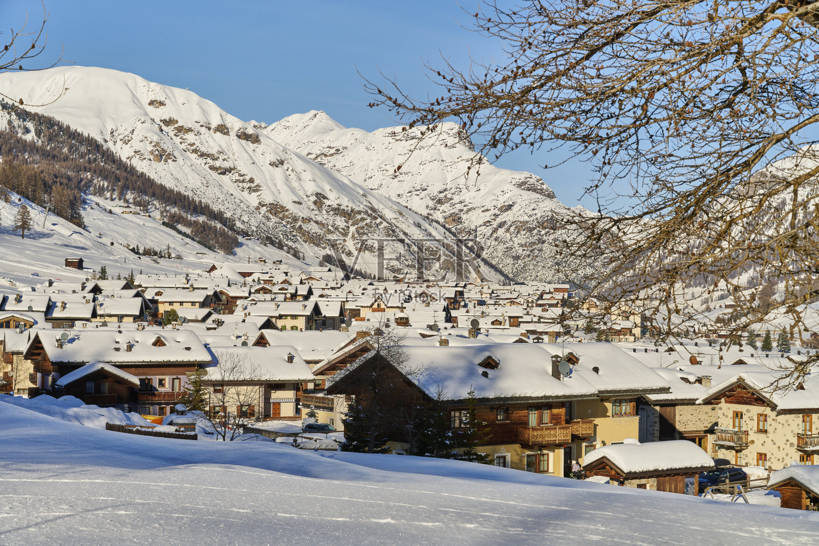 高山村庄照片摄影图片