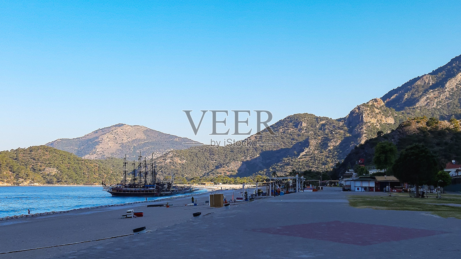 奥卢德尼兹海滩土耳其看山照片摄影图片