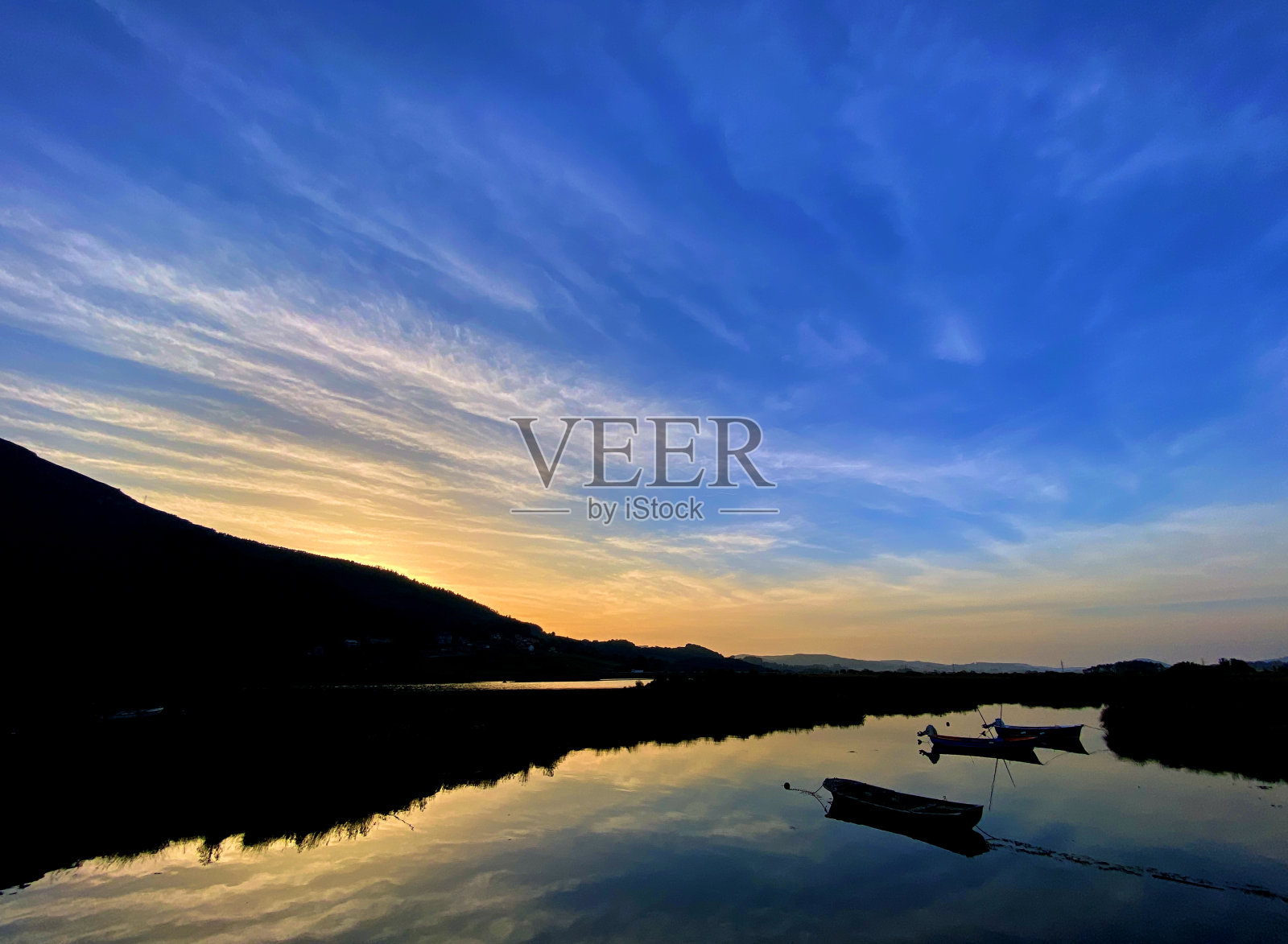 亚森河畔的夕阳照片摄影图片