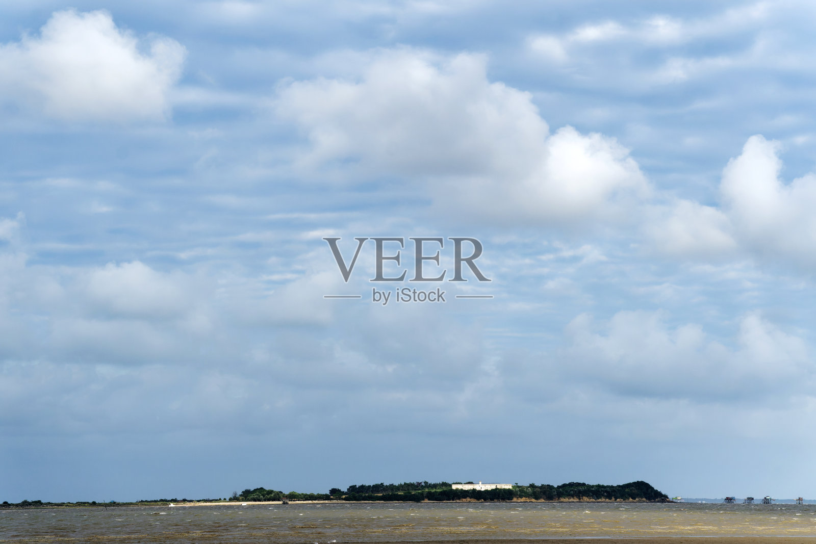 夏朗德河口的夫人岛照片摄影图片