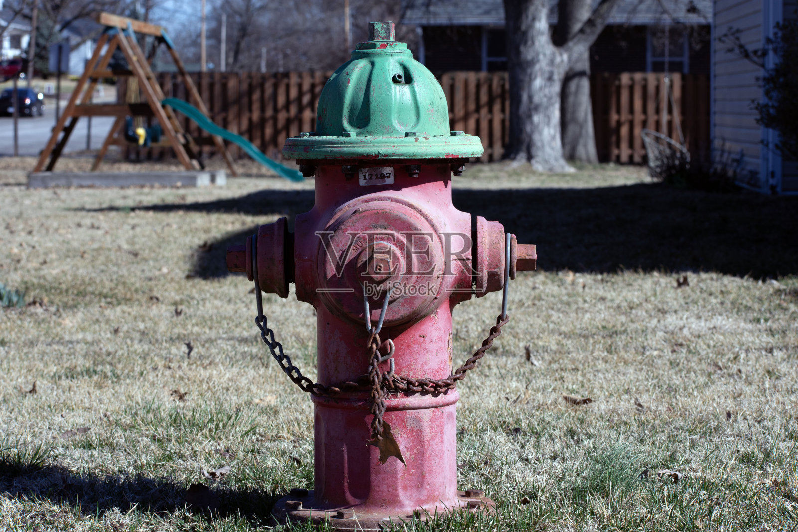 红色消防栓特写照片摄影图片