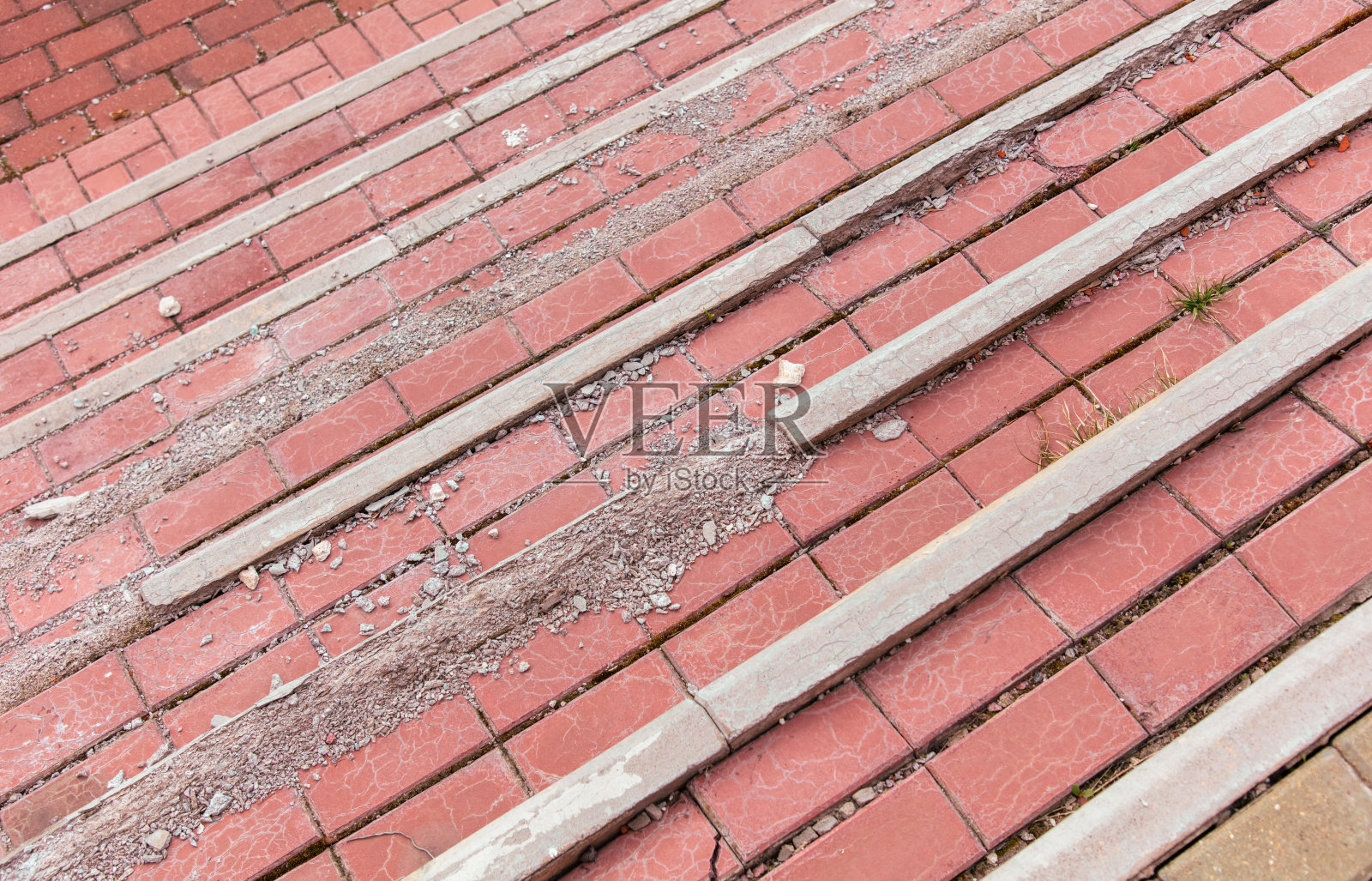 城市中破碎的红砖楼梯，抽象的设计背景照片摄影图片