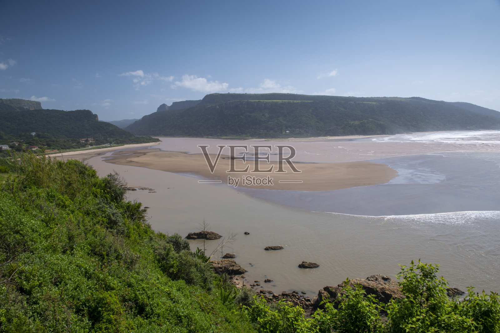 圣约翰港，umzimvubu河口，野生海岸，也被称为特兰斯凯，开阔的海滩，潮湿的丛林或沿海森林，崎岖和未受破坏的海岸线南非照片摄影图片