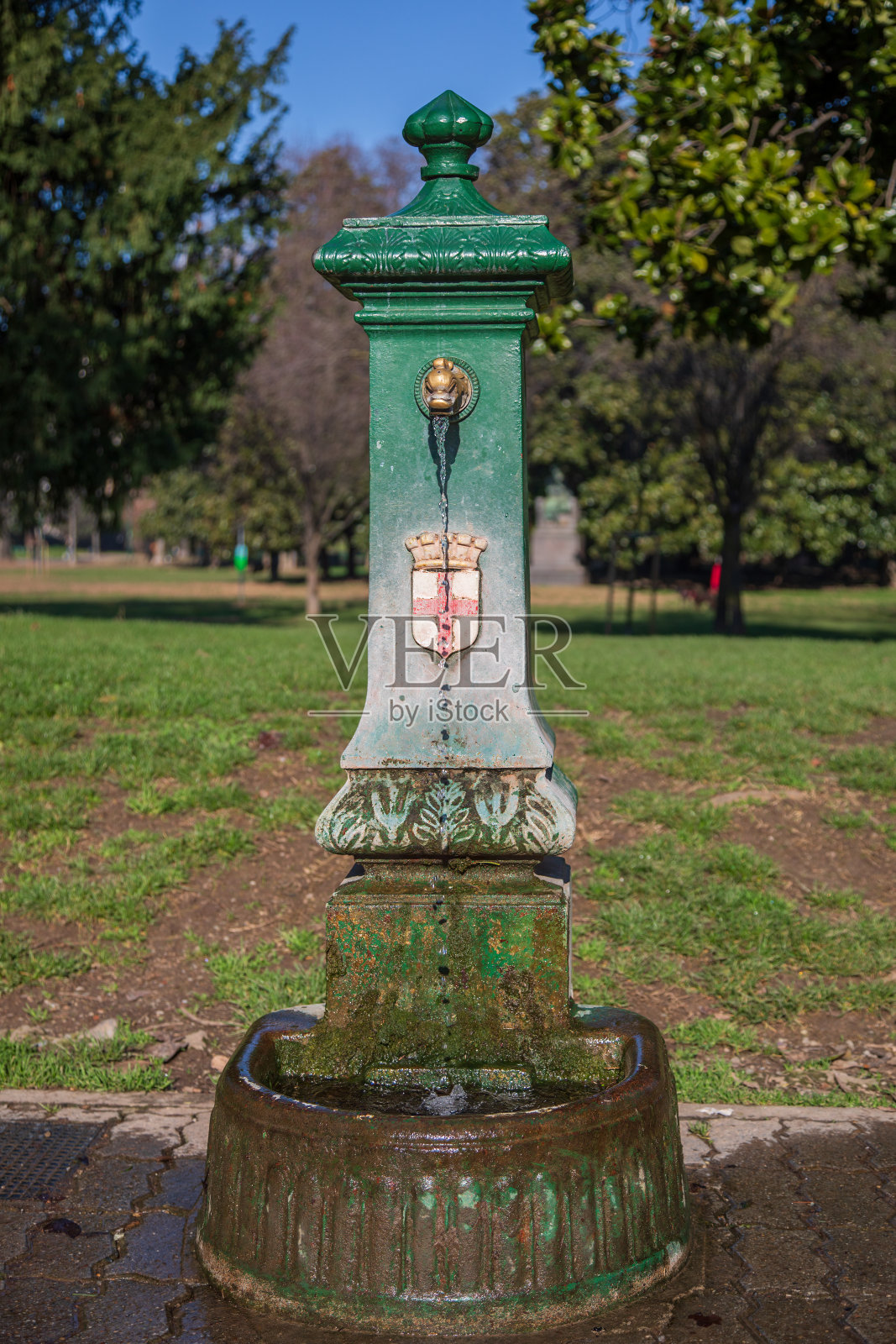 米兰的饮水机照片摄影图片