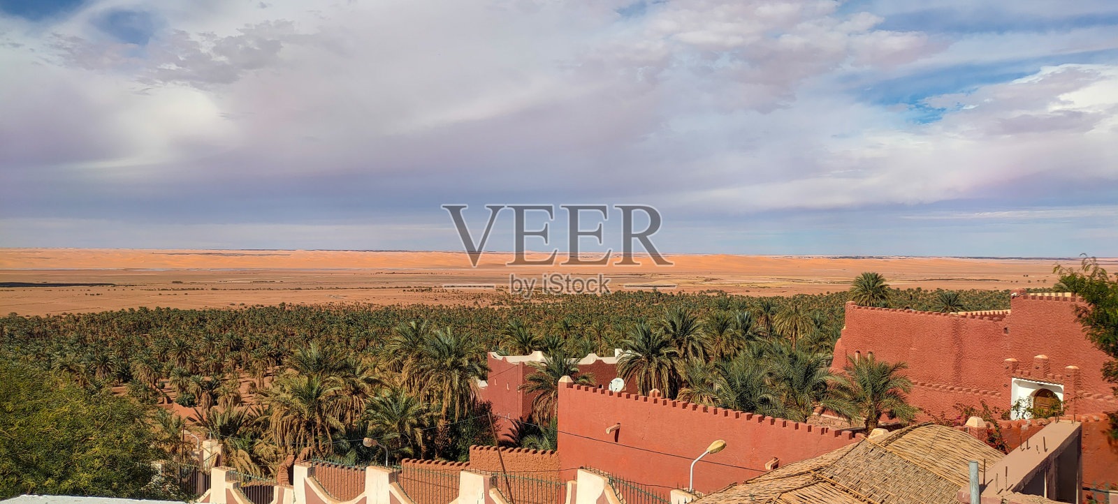 阿尔及利亚的红色绿洲蒂米蒙照片摄影图片