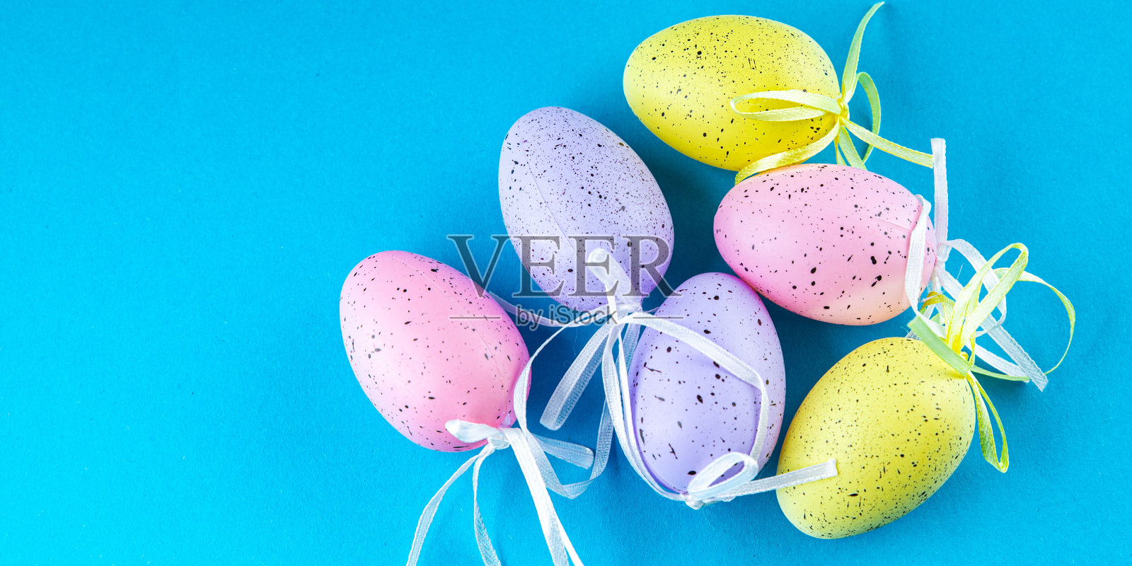 复活节彩蛋节日装饰用品复活节节日餐食品餐桌上复制空间食品照片摄影图片