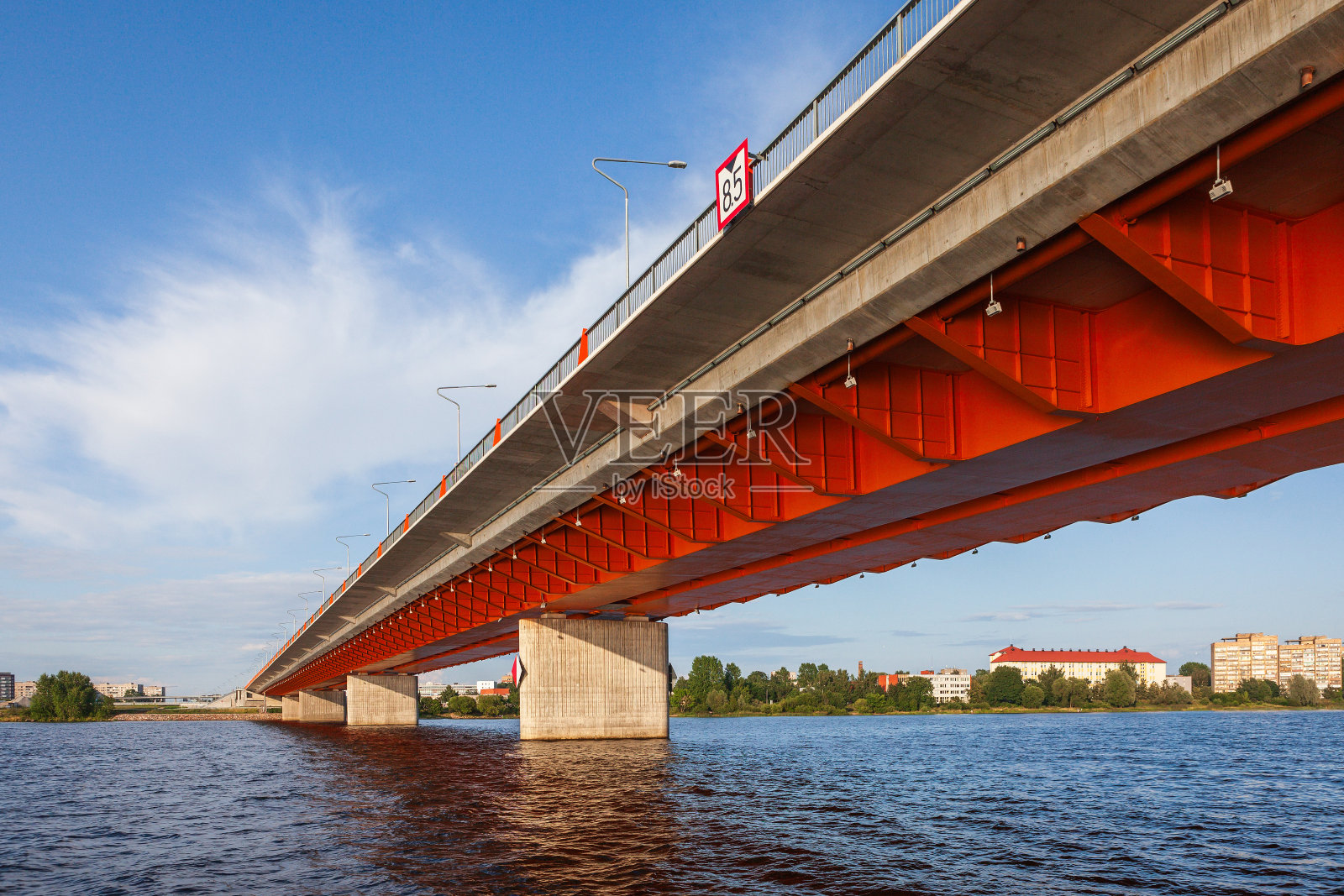 拉脱维亚里加的南桥照片摄影图片