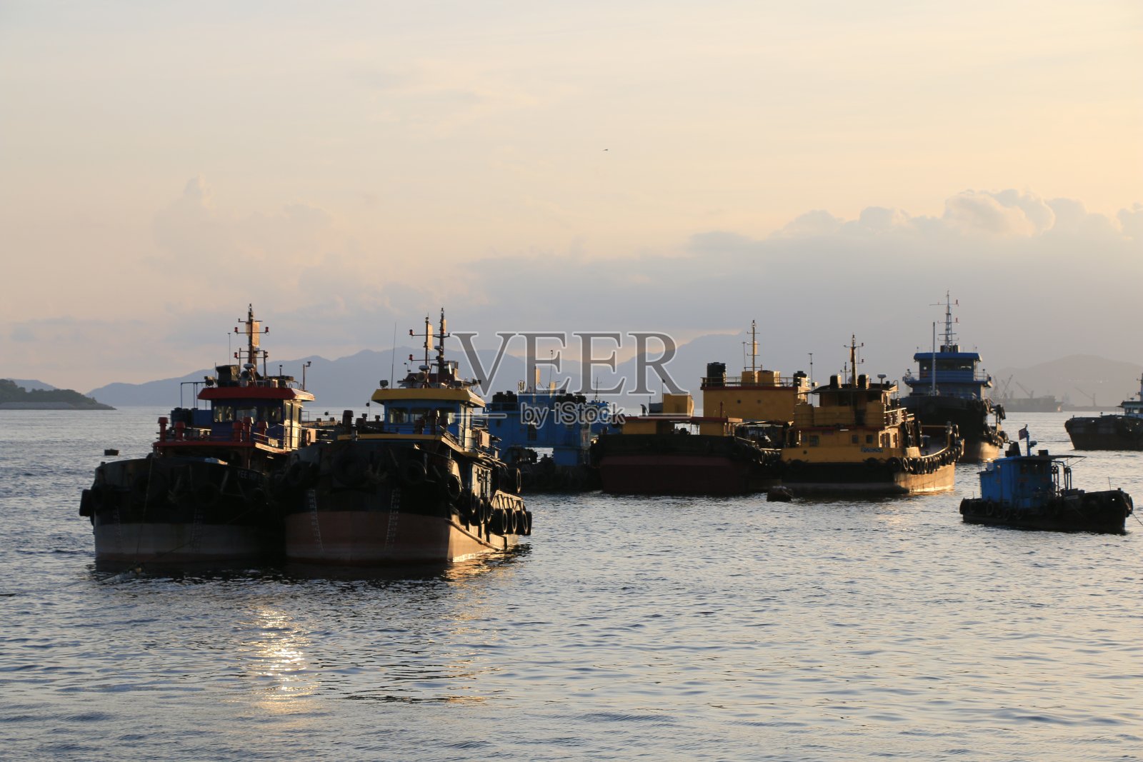 海，山，船照片摄影图片